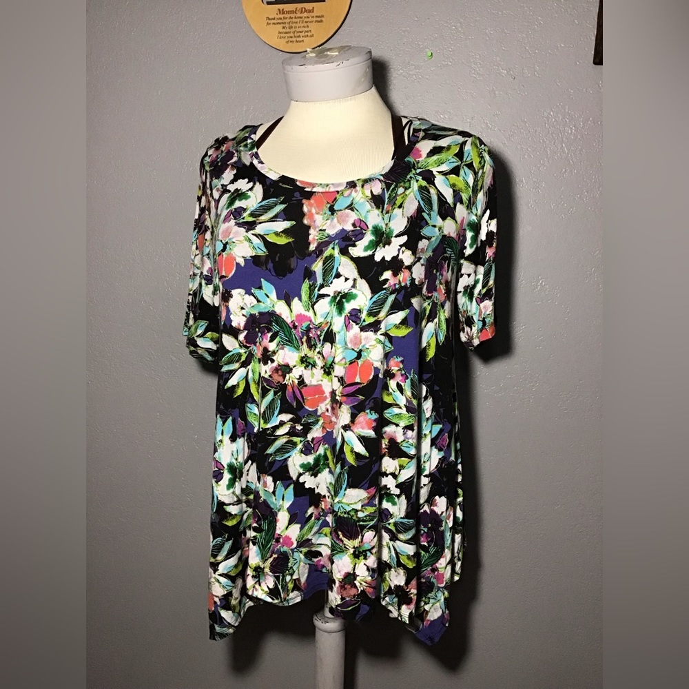 Tabitha Webb Black Floral Tunic Top Size 2X Handkerchief Hem Asymmetrical Casual